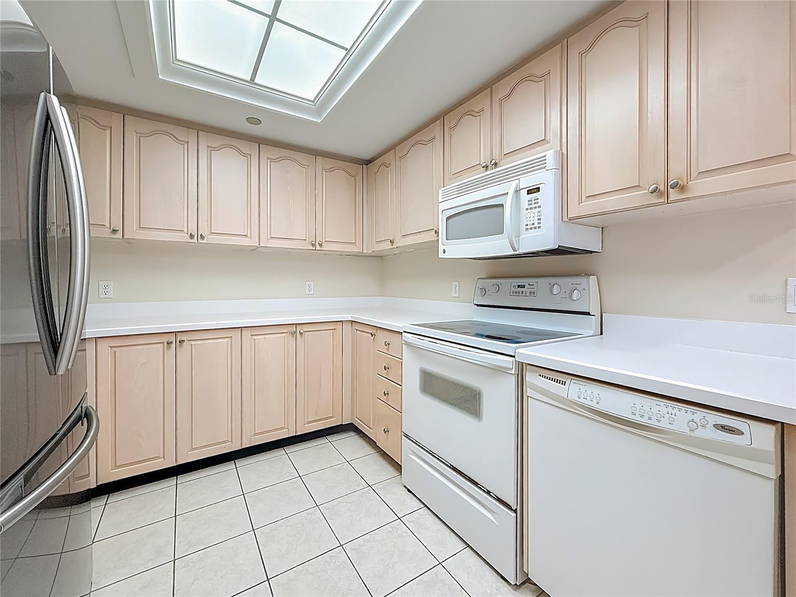 Madeira Beach, Florida, 33708, United States, 2 Bedrooms Bedrooms, ,2 BathroomsBathrooms,Residential,For Sale,1985682