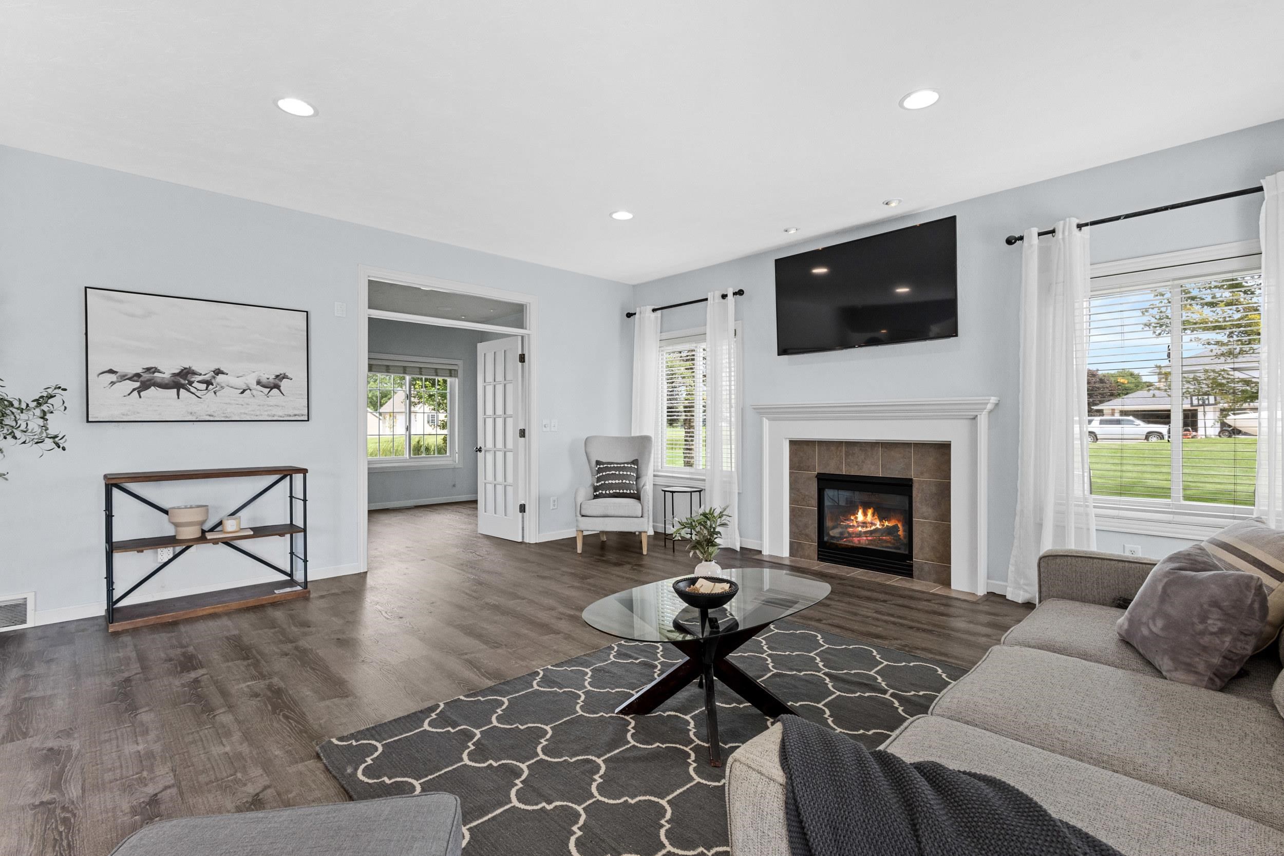 Neenah, Wisconsin, 54956, United States, 4 Bedrooms Bedrooms, ,4 BathroomsBathrooms,Residential,For Sale,1930712