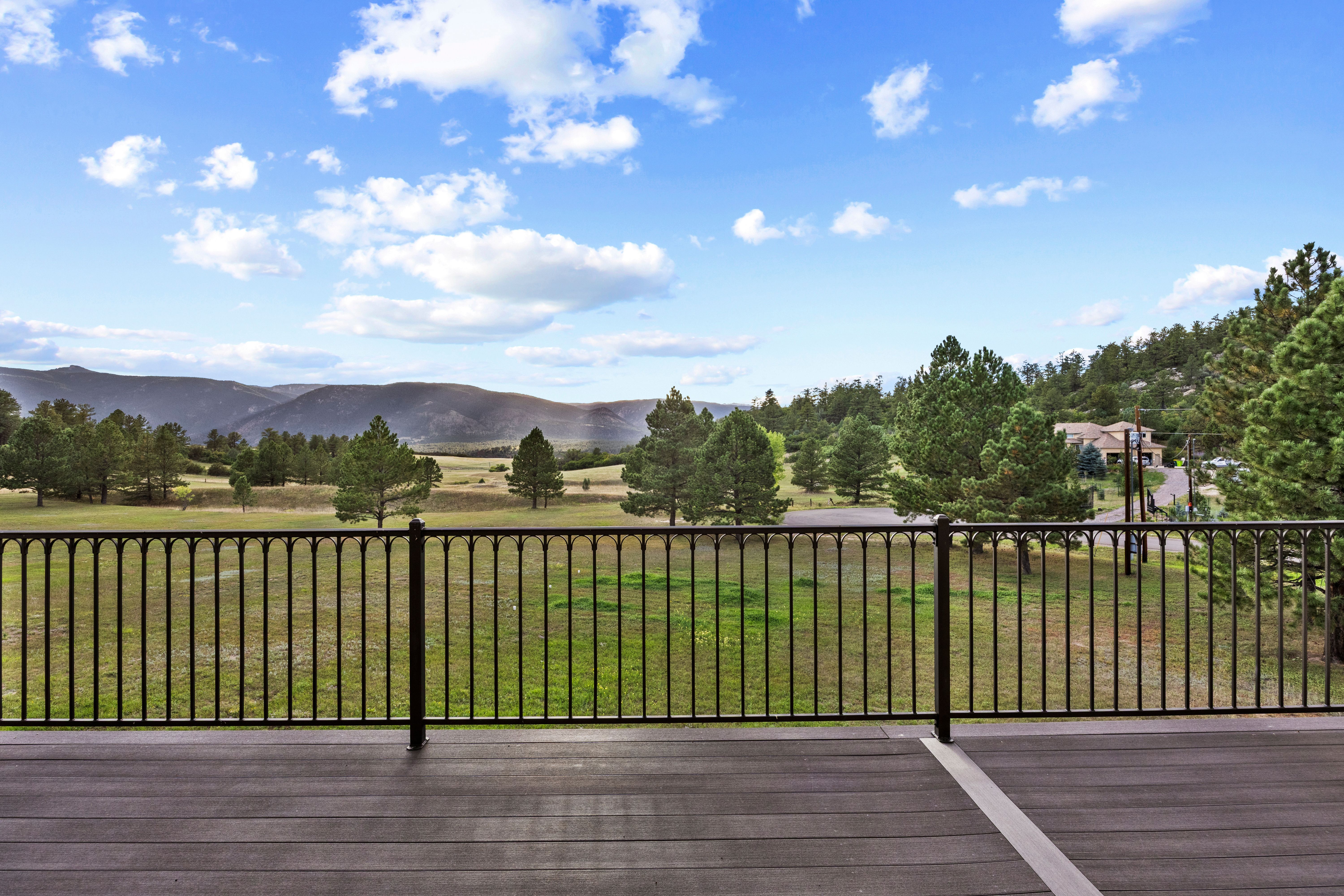  Set on over 4 acres in Perry Park East - 物件實景
