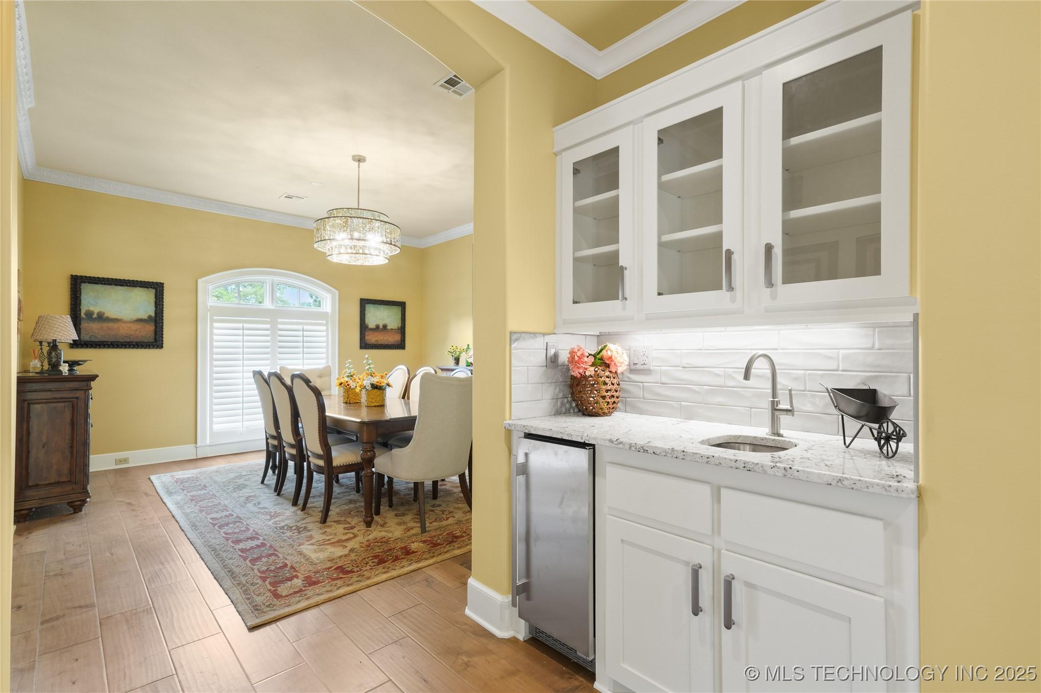 Muskogee, Oklahoma, 74403, United States, 4 Bedrooms Bedrooms, ,5 BathroomsBathrooms,Residential,For Sale,1980676