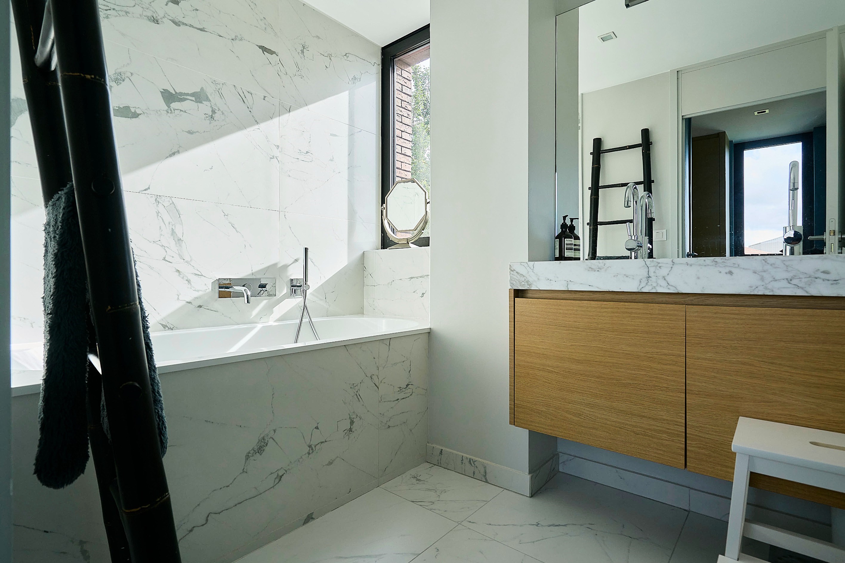  Substantial Semi-Detached Property with High-End Finishes in Louvil - 物件實景