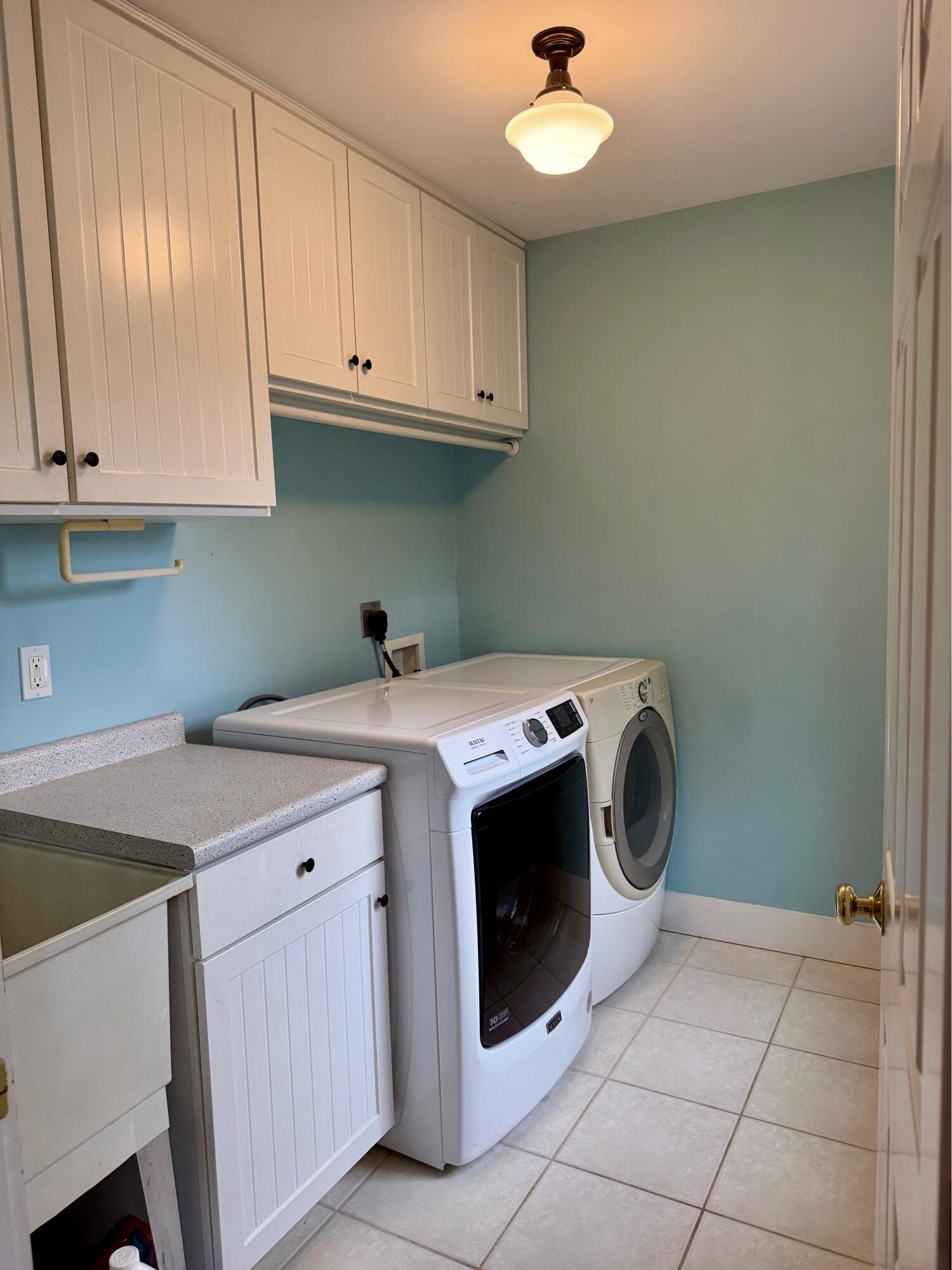 North Yarmouth, Maine, 04097, United States, 3 Bedrooms Bedrooms, ,3 BathroomsBathrooms,Residential,For Sale,1998444