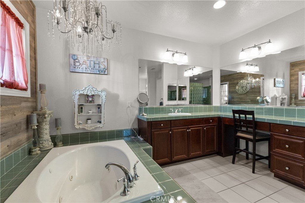 Highland, California, 92346, United States, 5 Bedrooms Bedrooms, ,5 BathroomsBathrooms,Residential,For Sale,1982875