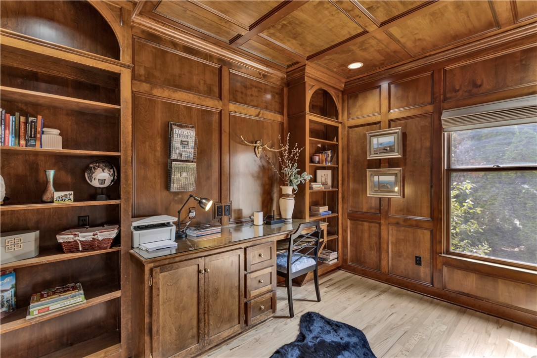 Hampton, Pennsylvania, 15044, United States, 4 Bedrooms Bedrooms, ,6 BathroomsBathrooms,Residential,For Sale,1947069