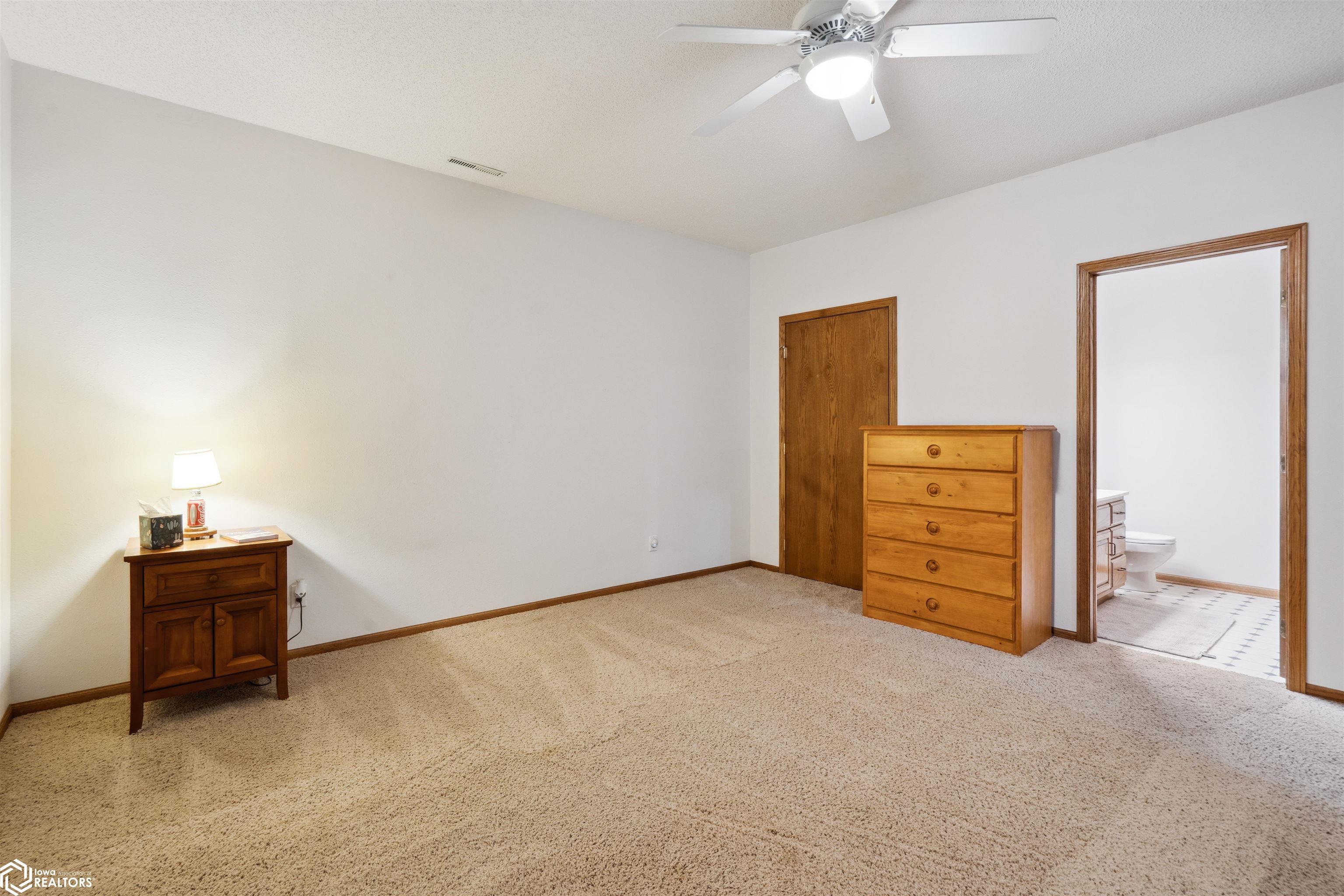 Marshalltown, Iowa, 50158, United States, 4 Bedrooms Bedrooms, ,4 BathroomsBathrooms,Residential,For Sale,1980517