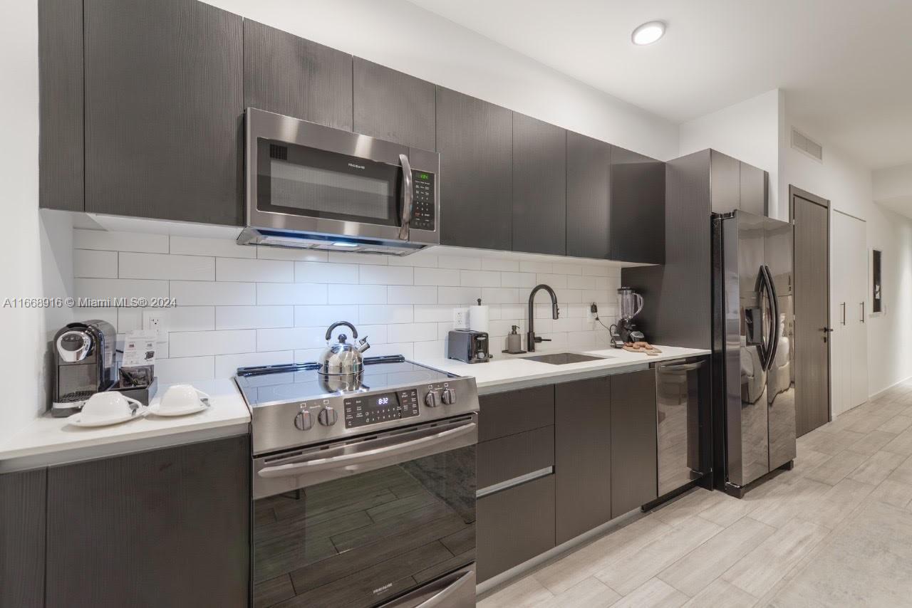 398 NE 5th St Unit 1708, Miami, Florida, 33132, United States, 1 Bedroom Bedrooms, ,1 BathroomBathrooms,Residential,For Sale,398 NE 5th St Unit 1708,1632142
