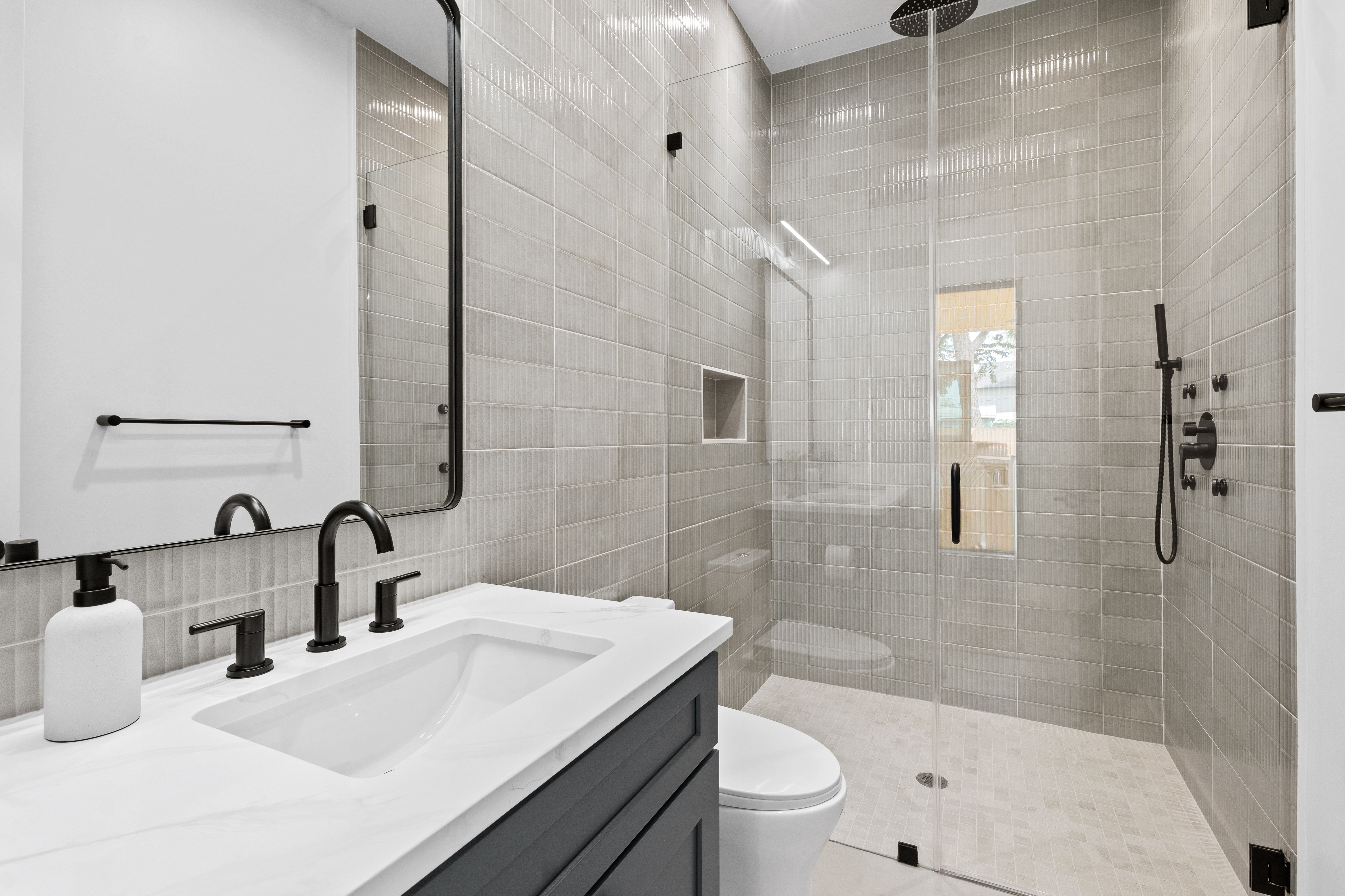  Contemporary Design with Timeless Architecture in South Austin - 物件實景
