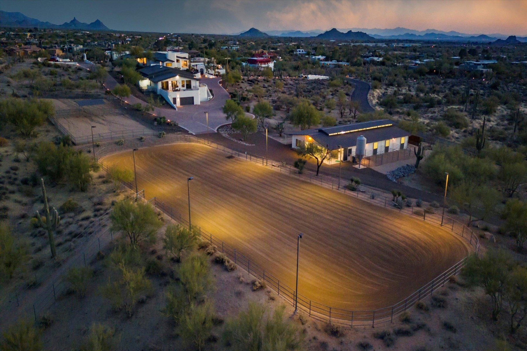  37801 N Stirrup Circle  Carefree, AZ - 物件實景