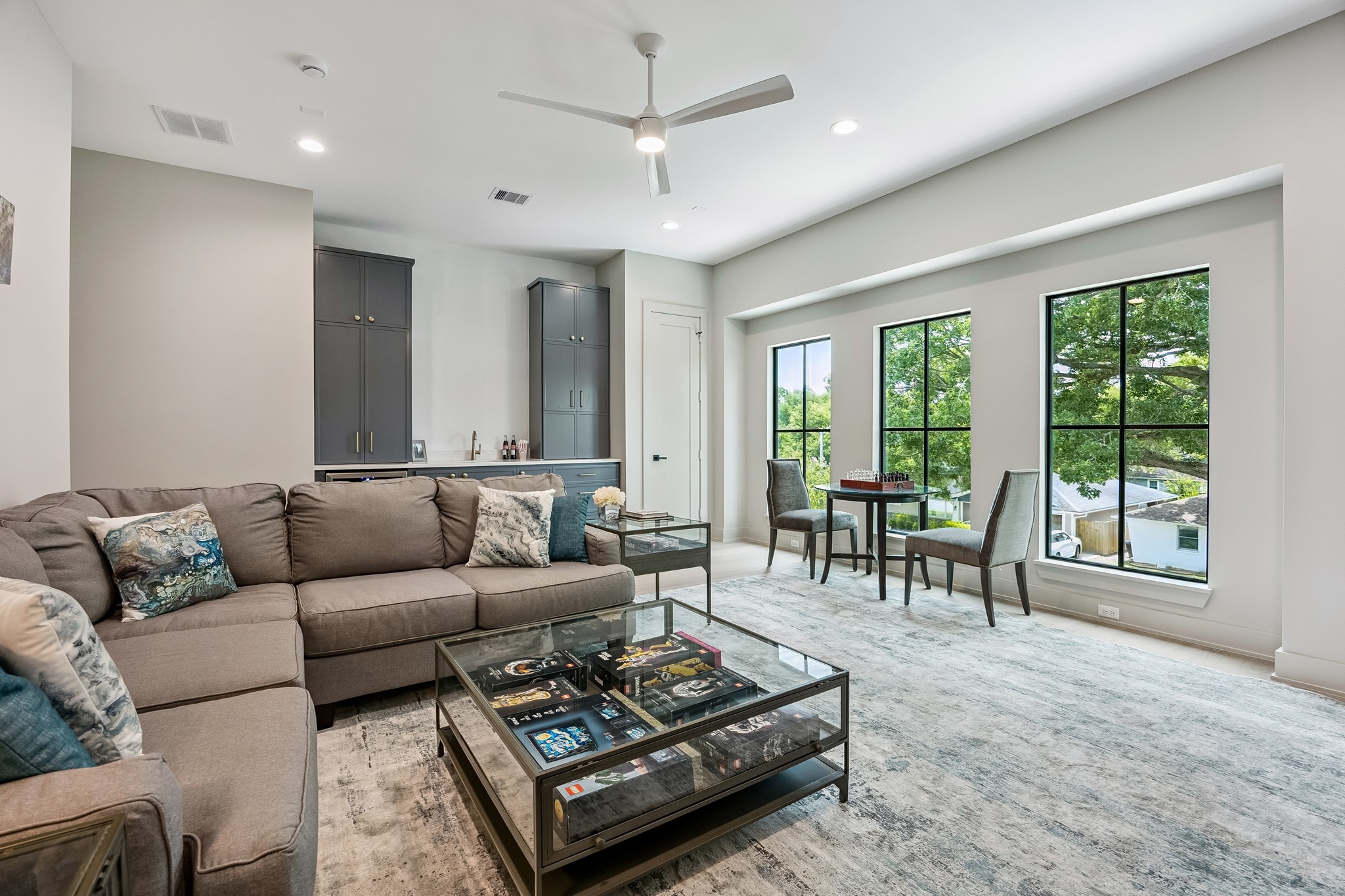  2214 Chantilly Lane - 物件實景