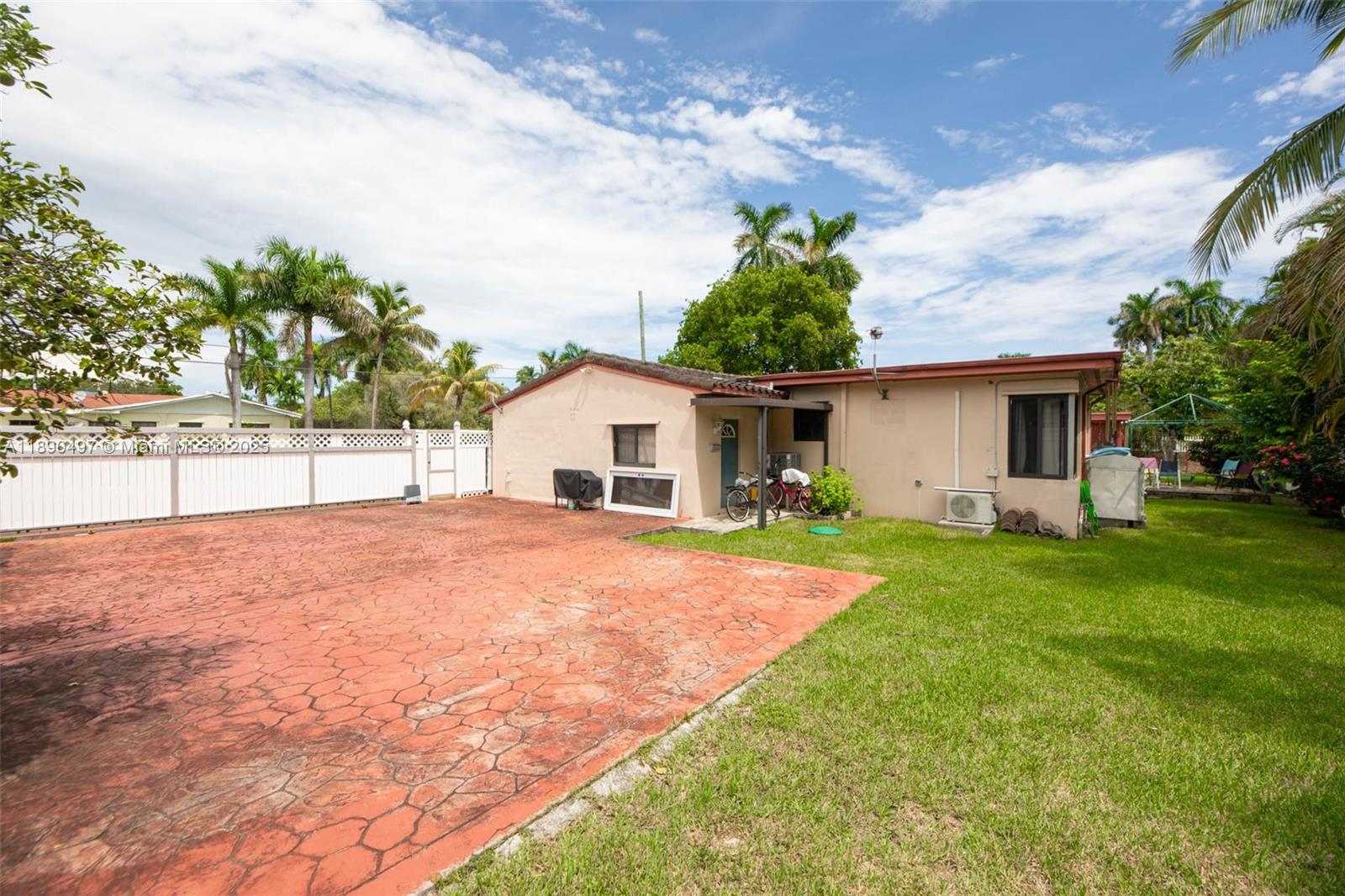 Miami, Florida, 33161, United States, 3 Bedrooms Bedrooms, ,3 BathroomsBathrooms,Residential,For Sale,1983774