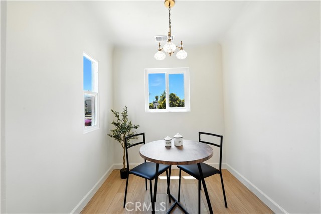 Los Angeles, California, 90047, United States, 2 Bedrooms Bedrooms, ,2 BathroomsBathrooms,Residential,For Sale,1935567