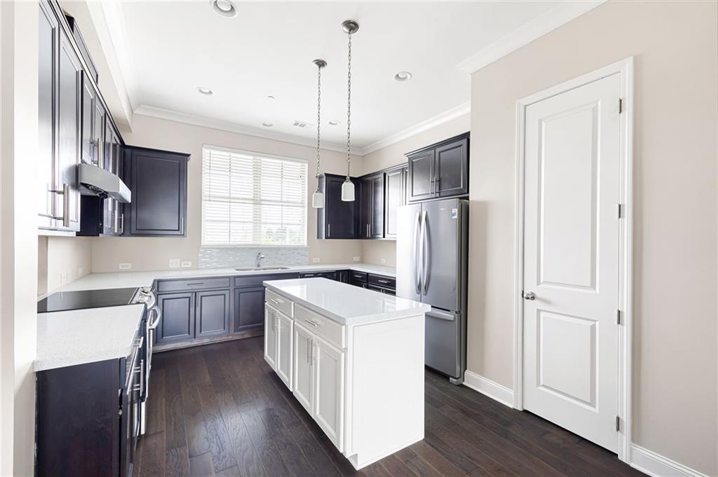 Smyrna, Georgia, 30080, United States, 3 Bedrooms Bedrooms, ,4 BathroomsBathrooms,Residential,For Sale,1998879