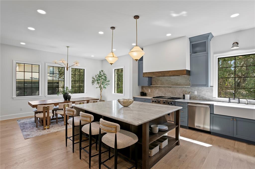 Tampa, Florida, 33629, United States, 5 Bedrooms Bedrooms, ,5 BathroomsBathrooms,Residential,For Sale,1837490