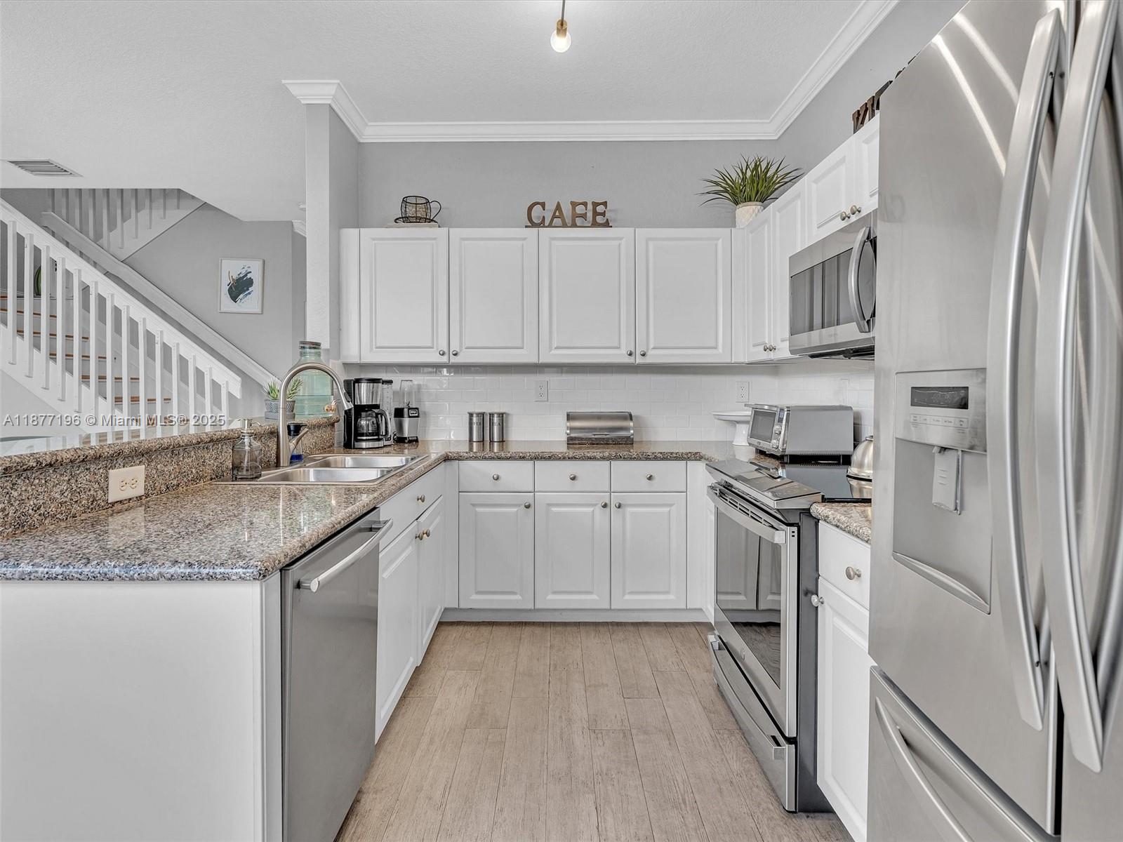 Miami, Florida, 33186, United States, 3 Bedrooms Bedrooms, ,3 BathroomsBathrooms,Residential,For Sale,1949094