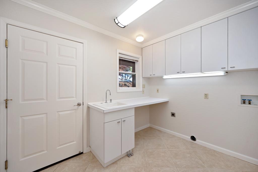 Cool, California, 95614, United States, 3 Bedrooms Bedrooms, ,3 BathroomsBathrooms,Residential,For Sale,1993134