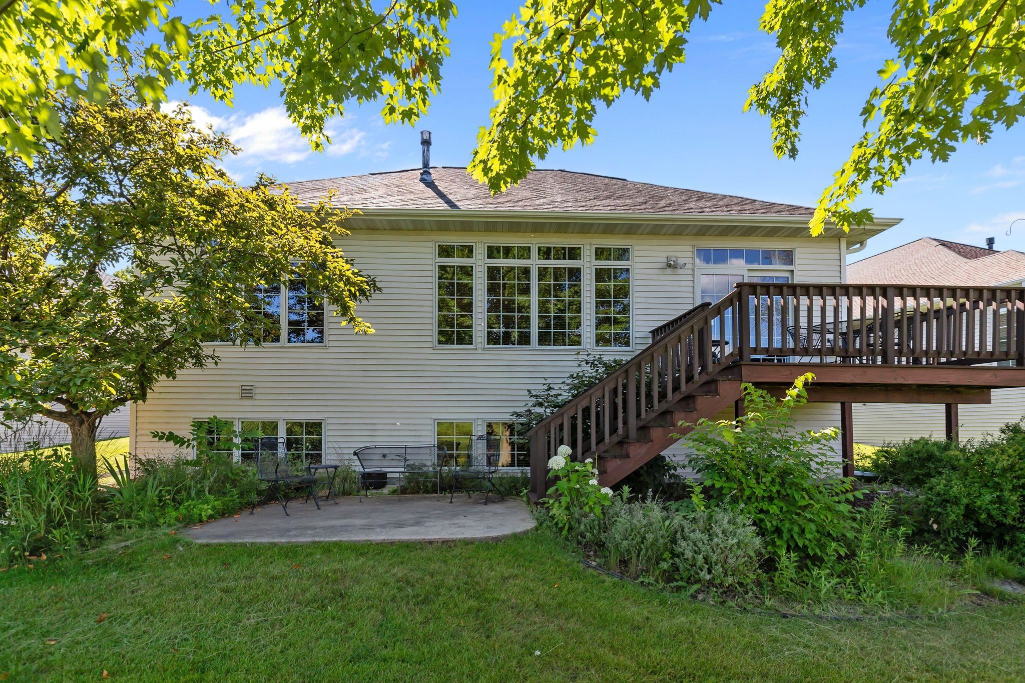 Appleton, Wisconsin, 54913, United States, 3 Bedrooms Bedrooms, ,3 BathroomsBathrooms,Residential,For Sale,1937217