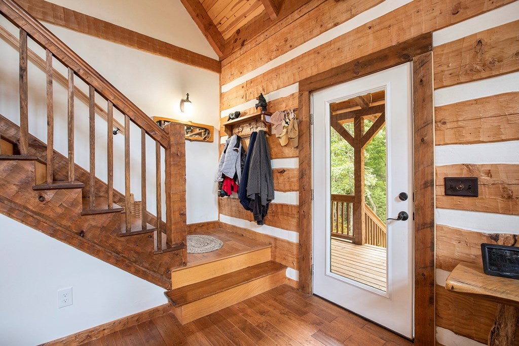 Blue Ridge, Georgia, 30513, United States, 4 Bedrooms Bedrooms, ,3 BathroomsBathrooms,Residential,For Sale,1871942