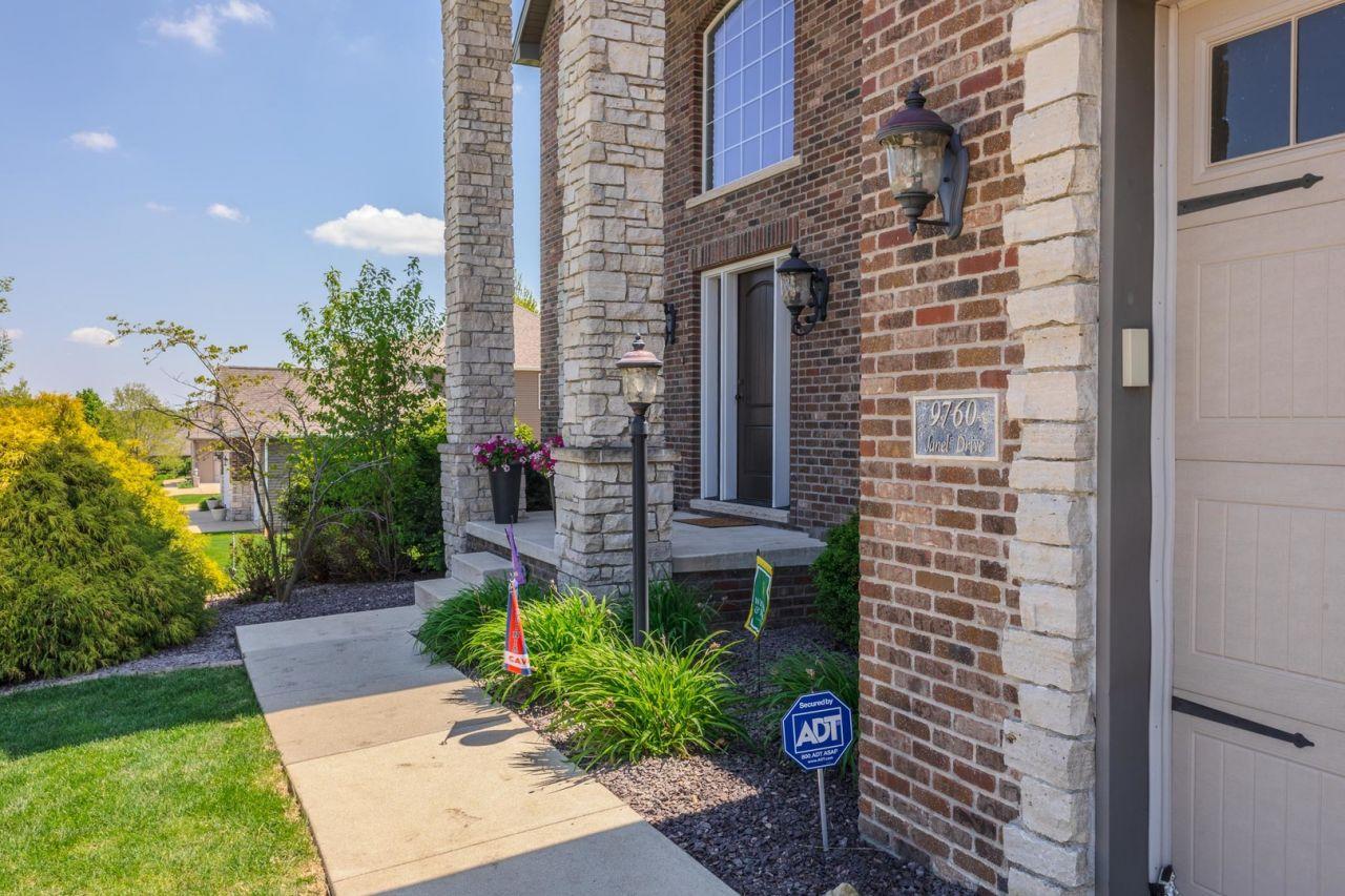 Bloomington, Illinois, 61705, United States, 5 Bedrooms Bedrooms, ,5 BathroomsBathrooms,Residential,For Sale,1817687