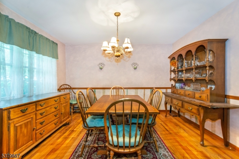 Parsippany-Troy Hills Twp., New Jersey, 07950, United States, 3 Bedrooms Bedrooms, ,4 BathroomsBathrooms,Residential,For Sale,1926193