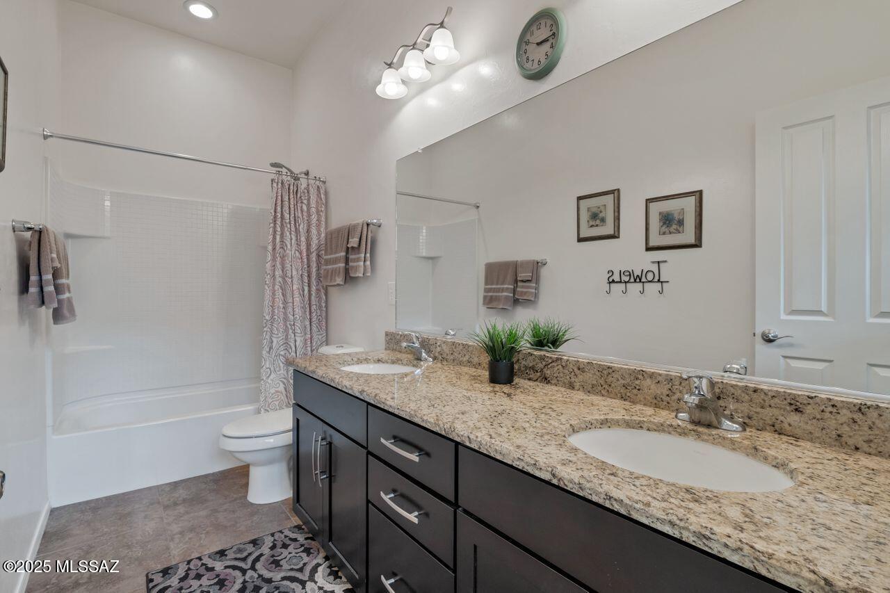 Marana, Arizona, 85658, United States, 3 Bedrooms Bedrooms, ,3 BathroomsBathrooms,Residential,For Sale,1947044