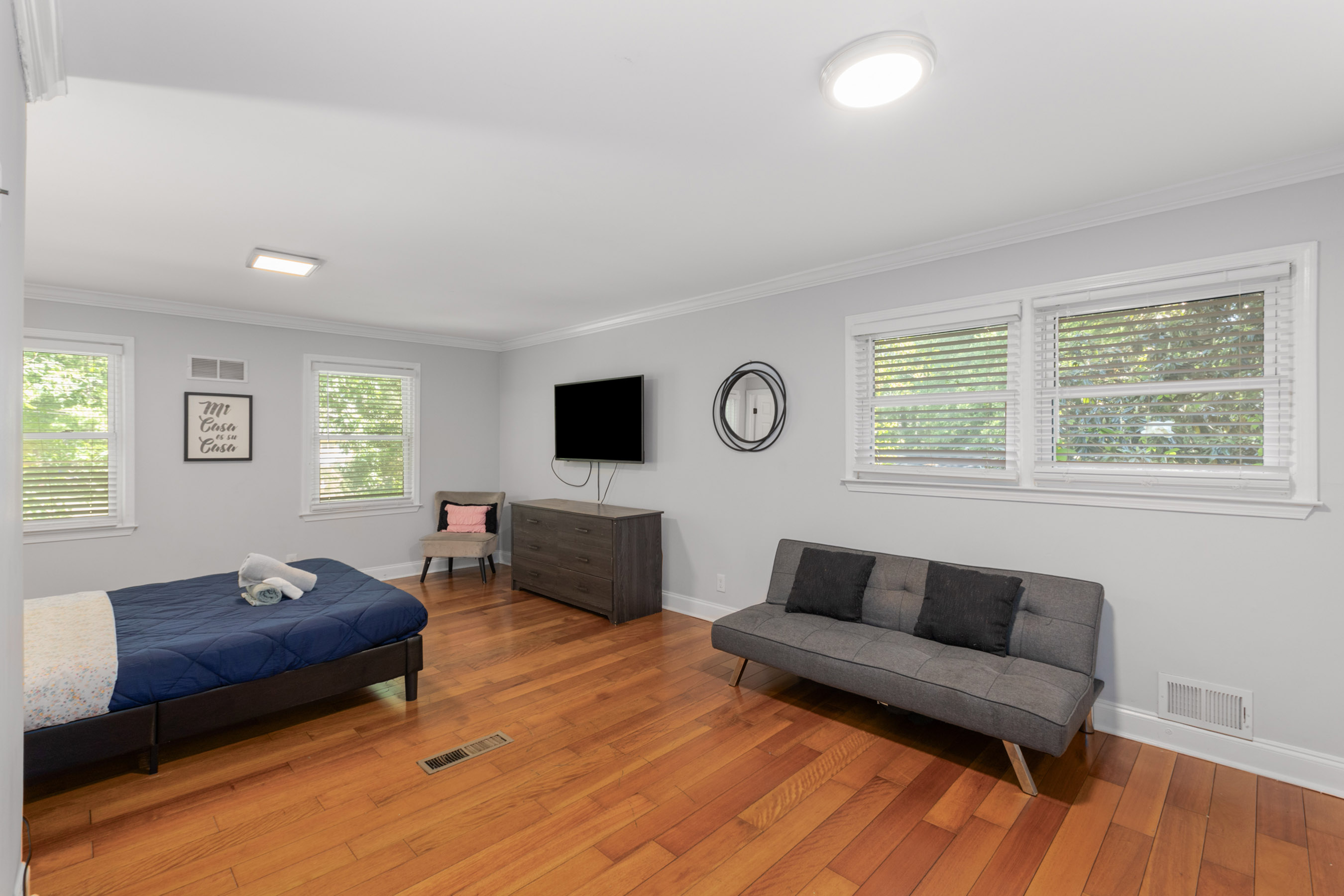  Beautifully Updated Four Bedroom Home on a Peaceful Cul-de-sac - 物件實景