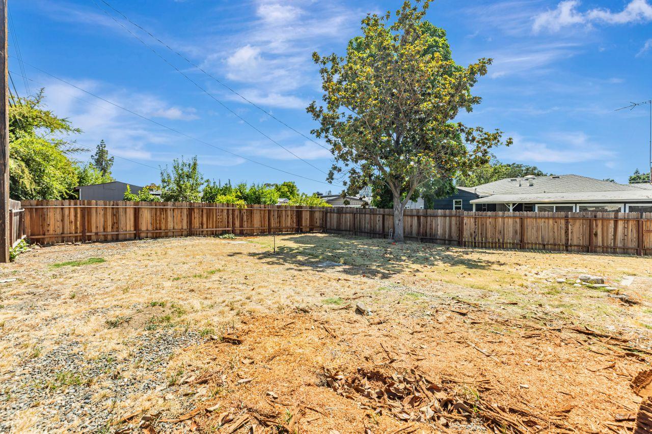 Sacramento, California, 95864, United States, 3 Bedrooms Bedrooms, ,2 BathroomsBathrooms,Residential,For Sale,1838270