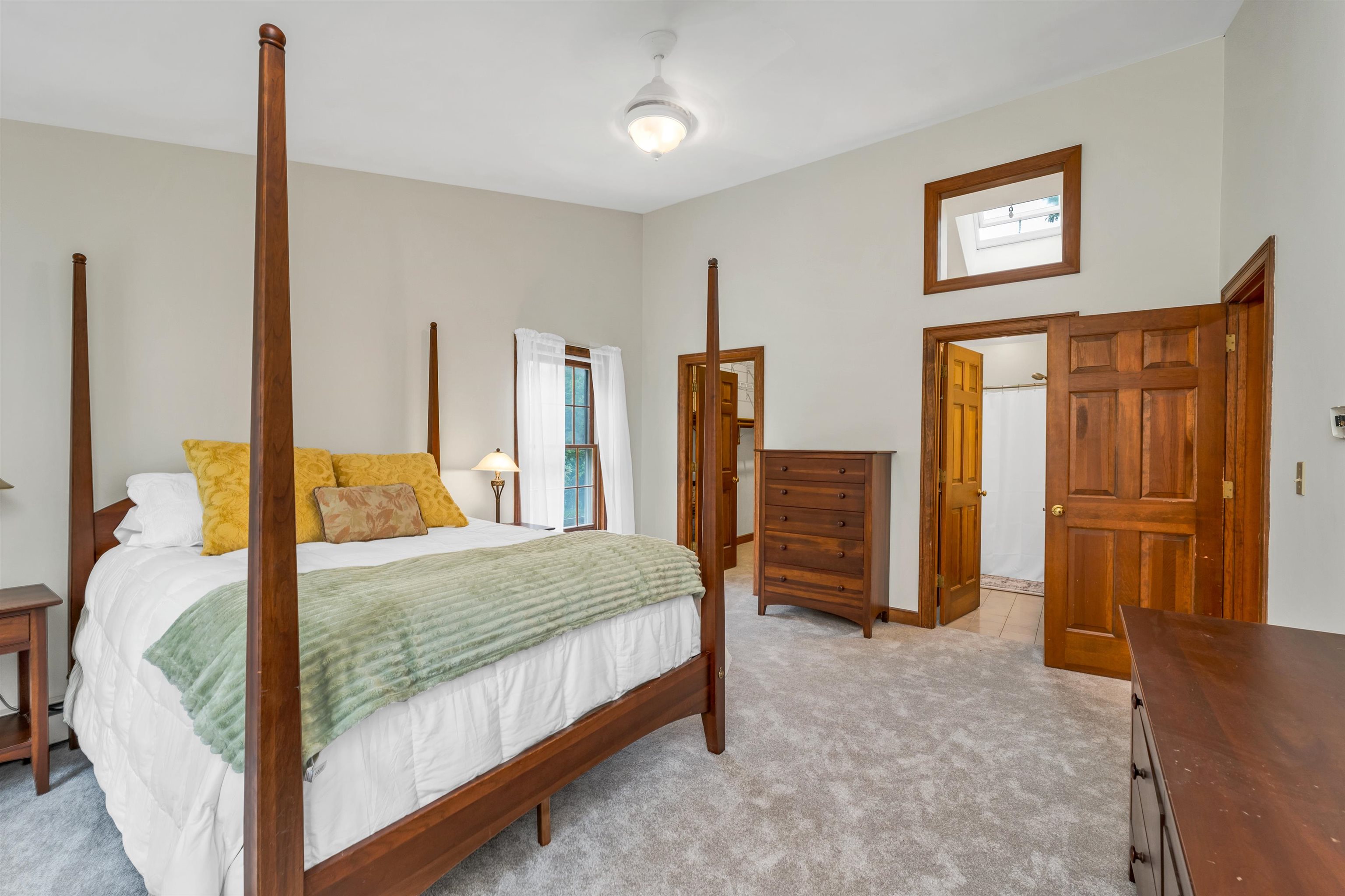 Salem, New Hampshire, 03079, United States, 4 Bedrooms Bedrooms, ,3 BathroomsBathrooms,Residential,For Sale,1924939