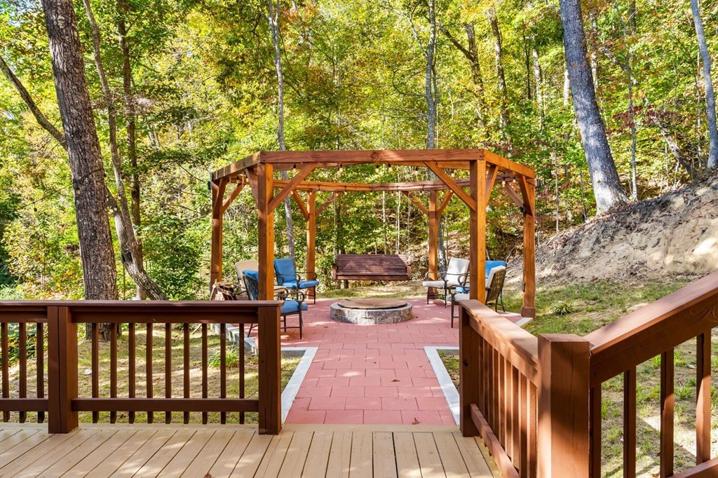 Blairsville, Georgia, 30512, United States, 3 Bedrooms Bedrooms, ,3 BathroomsBathrooms,Residential,For Sale,1979899