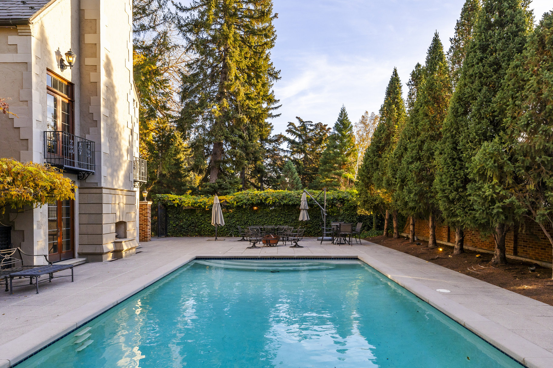  An Exquisite Norman French Manor Nestled in Gilmer Park - 物件實景