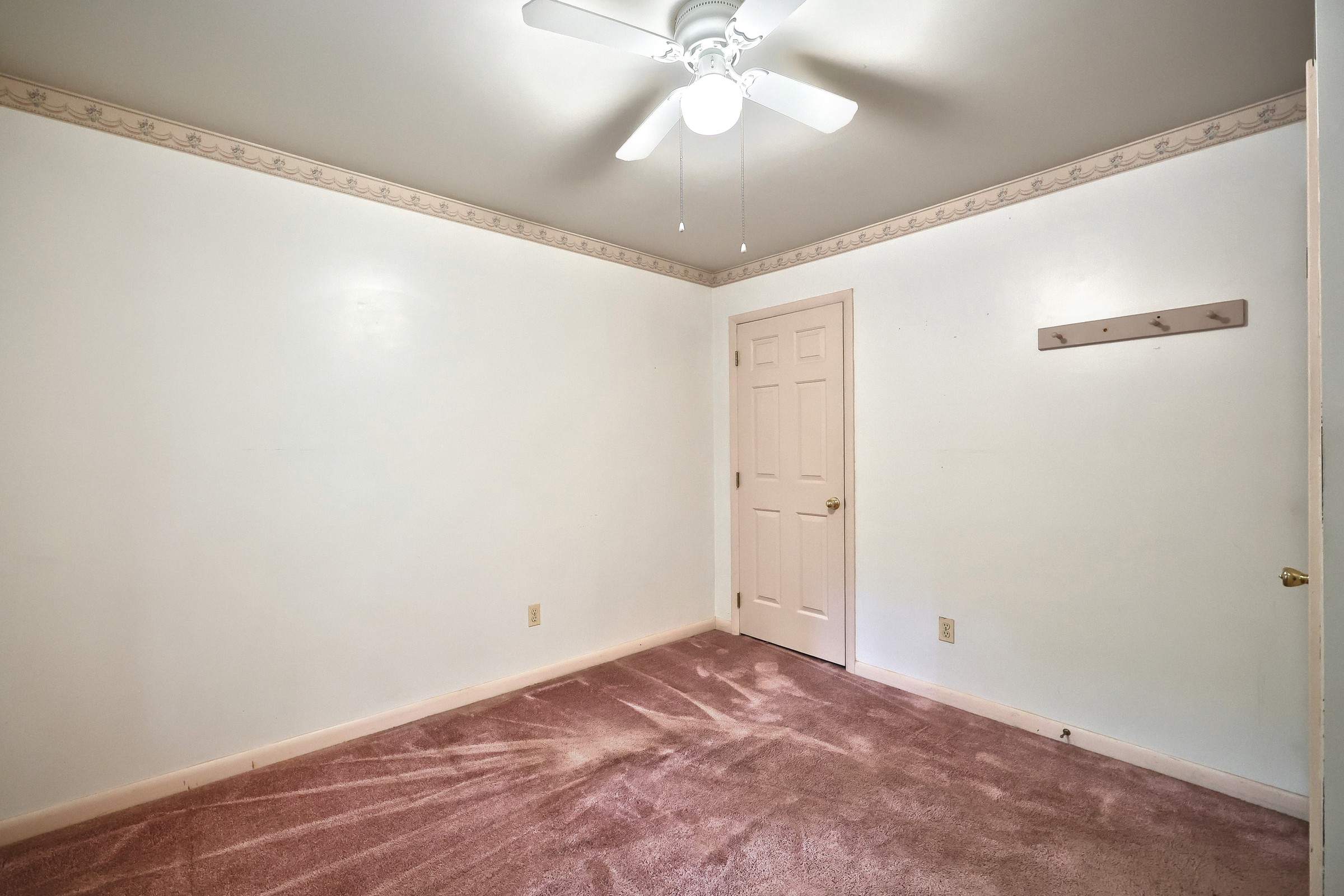 Felton, Pennsylvania, 17322, United States, 4 Bedrooms Bedrooms, ,2 BathroomsBathrooms,Residential,For Sale,1977692