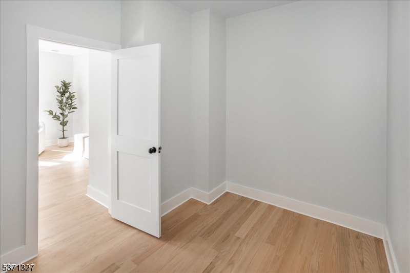 Chatham Boro, New Jersey, 07928, United States, 5 Bedrooms Bedrooms, ,6 BathroomsBathrooms,Residential,For Sale,2002999