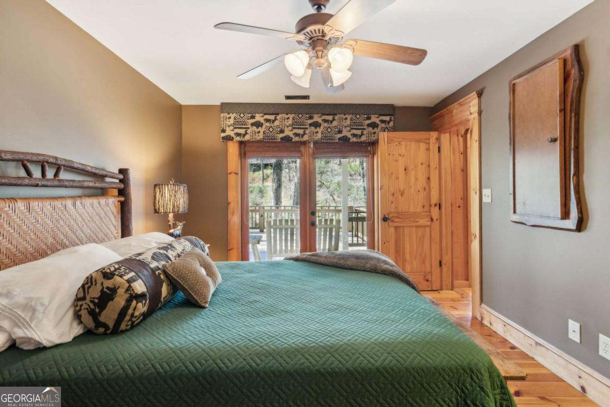 Ellijay, Georgia, 30536, United States, 5 Bedrooms Bedrooms, ,4 BathroomsBathrooms,Residential,For Sale,1880037