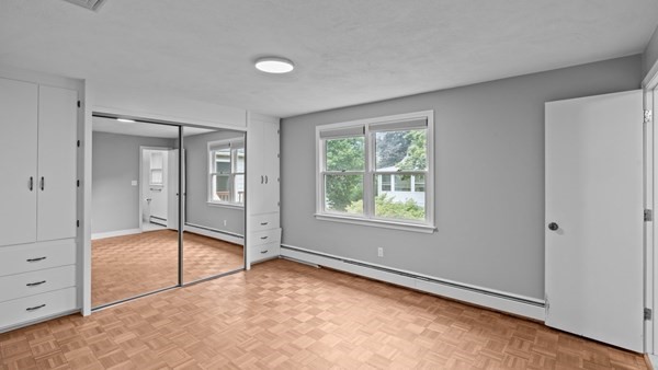 Southborough, Massachusetts, 01772, United States, 4 Bedrooms Bedrooms, ,3 BathroomsBathrooms,Residential,For Sale,1981487