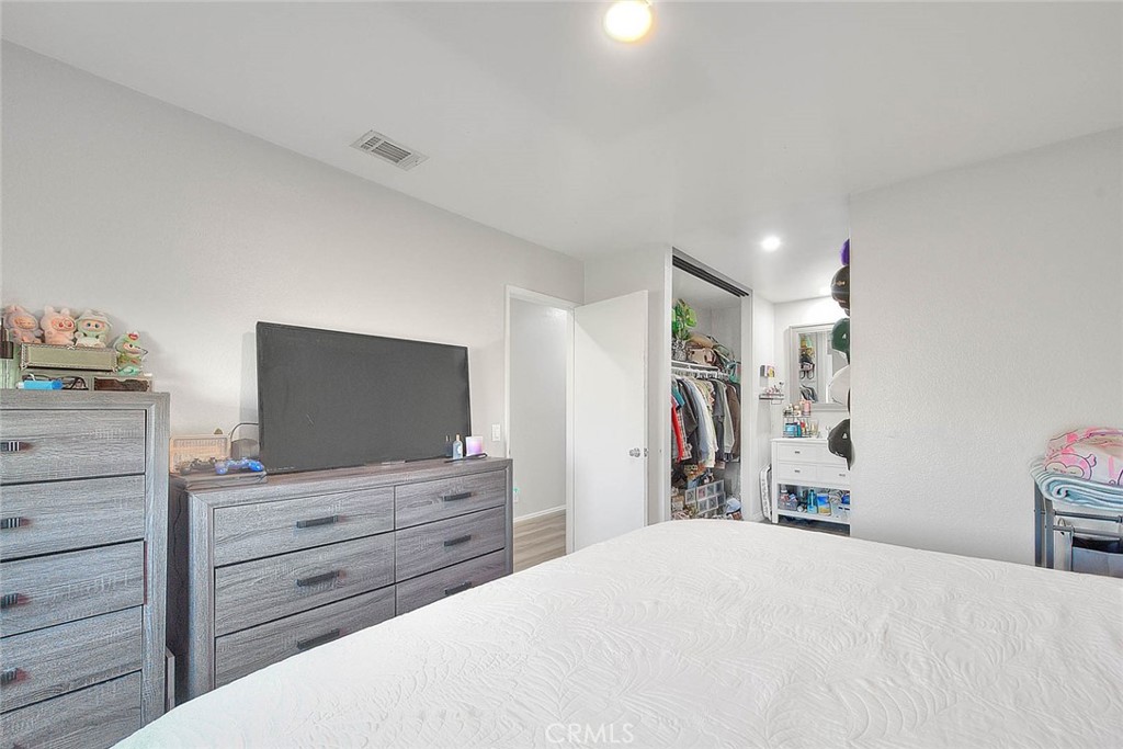 Jurupa Valley, California, 92509, United States, 4 Bedrooms Bedrooms, ,2 BathroomsBathrooms,Residential,For Sale,1998083