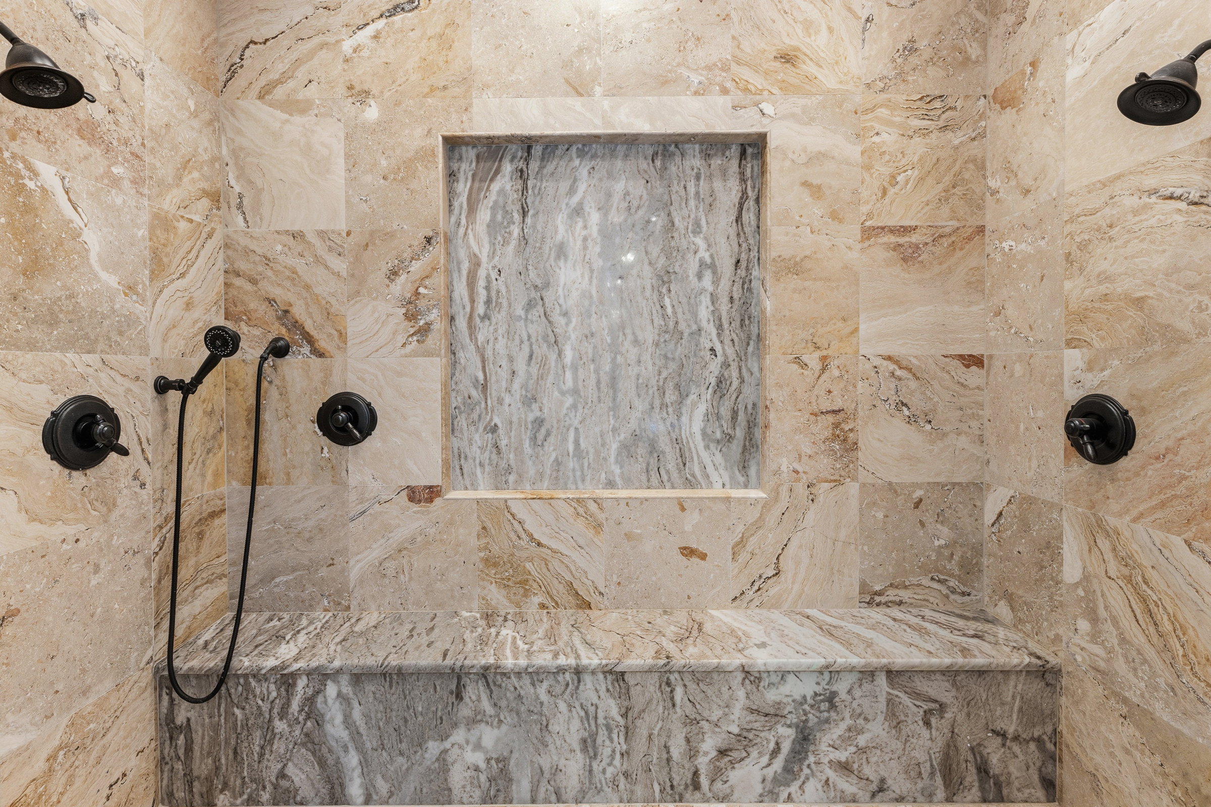  Private Bayfront Estate With Deepwater Dock And Resort-Style Outdoor Living - 物件實景