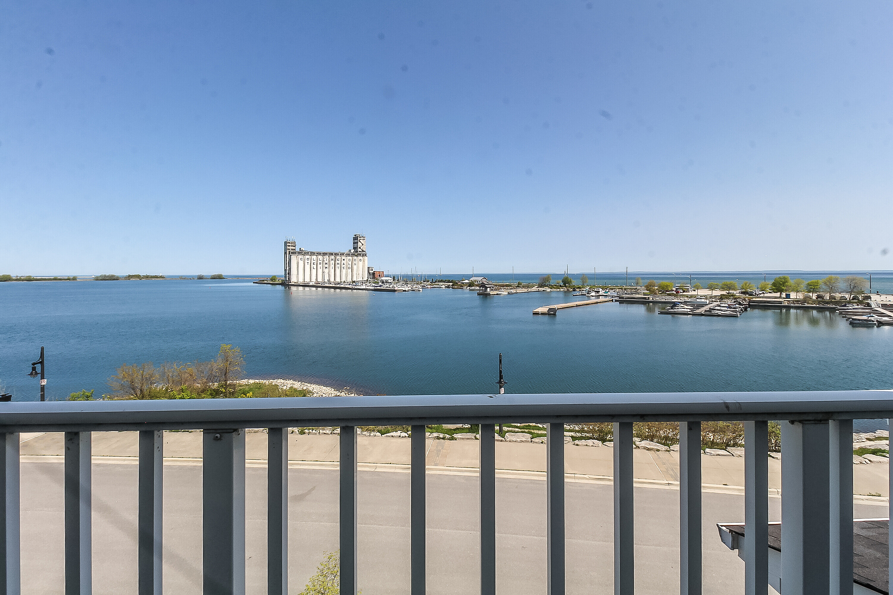  Stunning Waterfront Condo - 物件實景