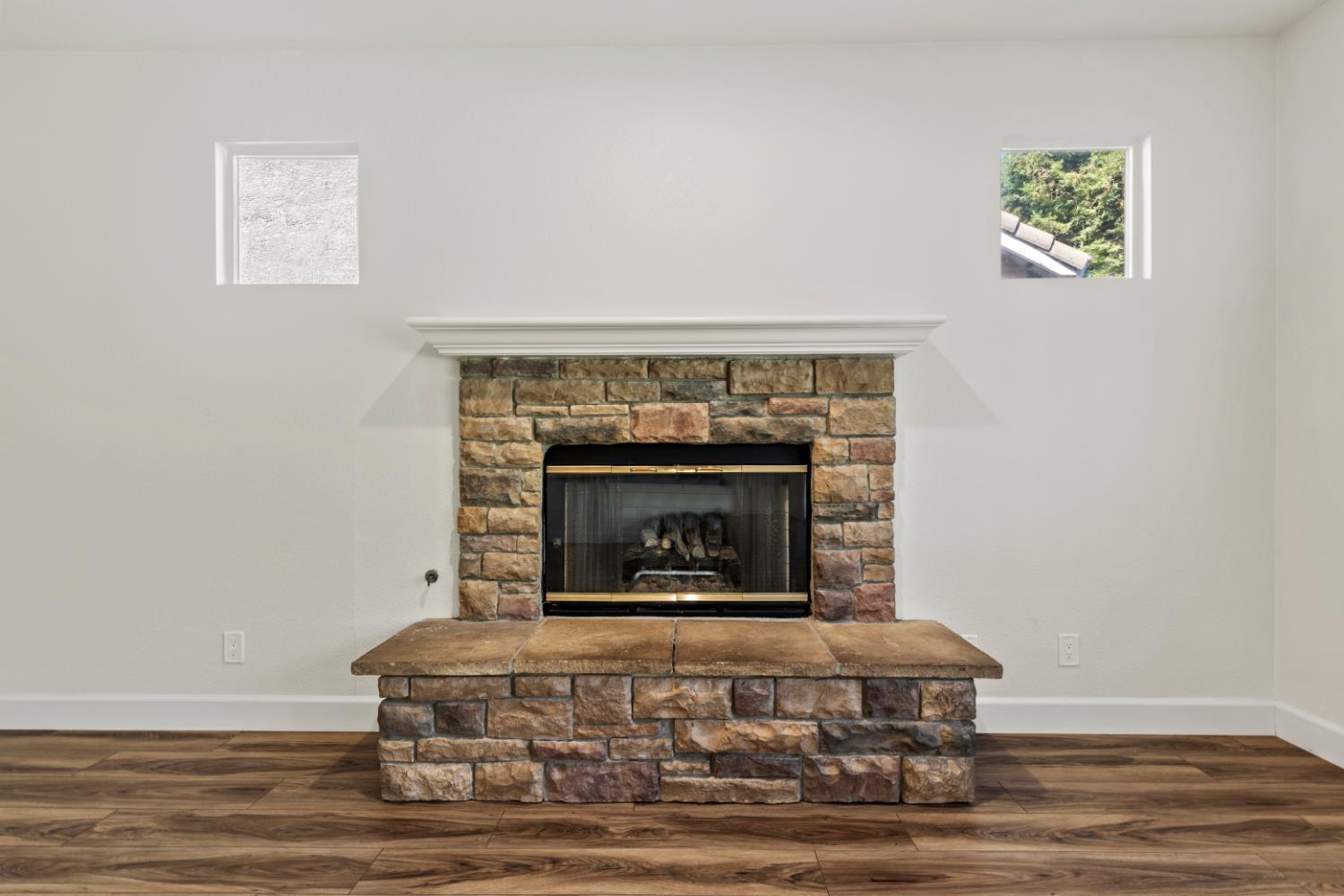 Yuba City, California, 95993, United States, 4 Bedrooms Bedrooms, ,2 BathroomsBathrooms,Residential,For Sale,1981154