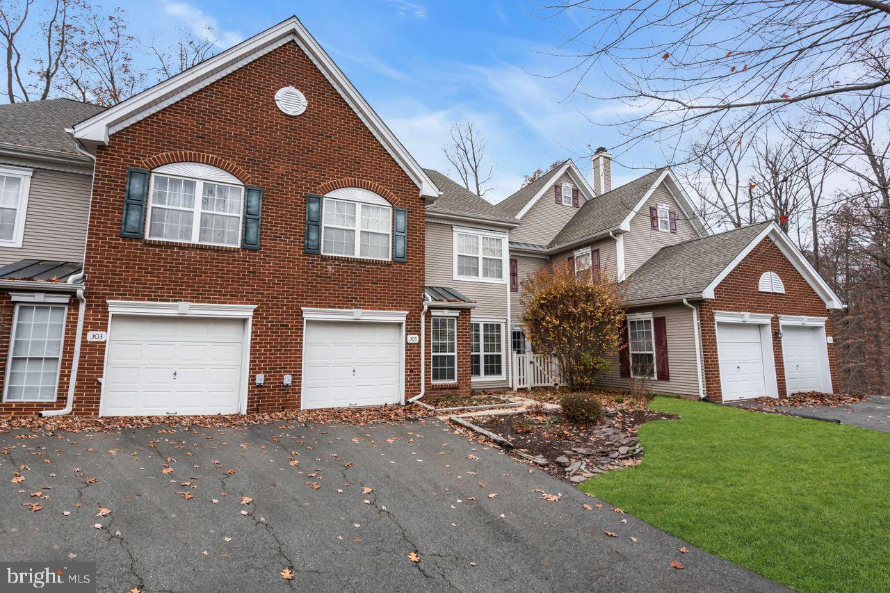 Pennington, New Jersey, 08534, United States, 3 Bedrooms Bedrooms, ,3 BathroomsBathrooms,Residential,For Sale,1987595