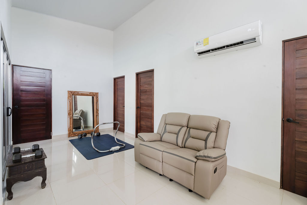 1.1km on Ent. a Islas Damas, off Costanera 34, pro, Quepos, Puntarenas, CR, 10 Bedrooms Bedrooms, ,6 BathroomsBathrooms,Residential,For Sale,1.1km on Ent. a Islas Damas, off Costanera 34, pro,1629989