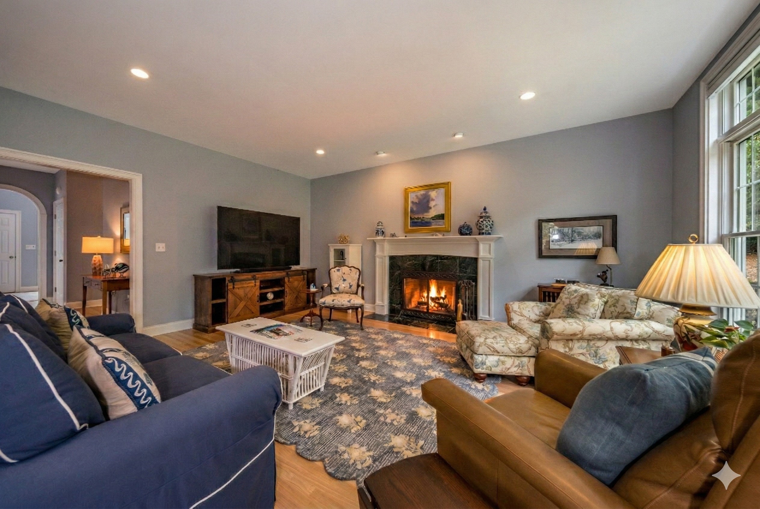  Meticulously Renovated Colonial is Coastal Sophistication - 物件實景