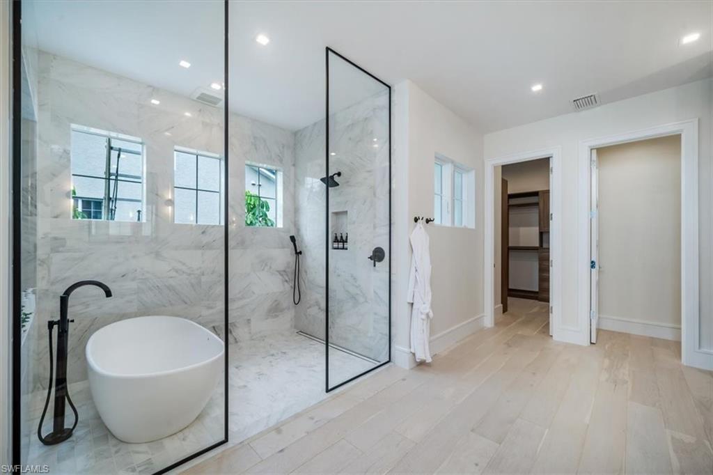 Naples, Florida, 34102, United States, 4 Bedrooms Bedrooms, ,6 BathroomsBathrooms,Residential,For Sale,1908699