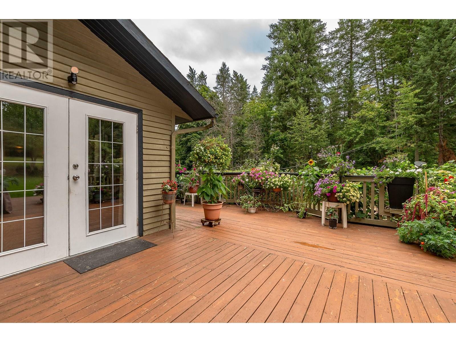 SALMON ARM, British Columbia, V1E 3C2, CA, 5 Bedrooms Bedrooms, ,3 BathroomsBathrooms,Residential,For Sale,1838319