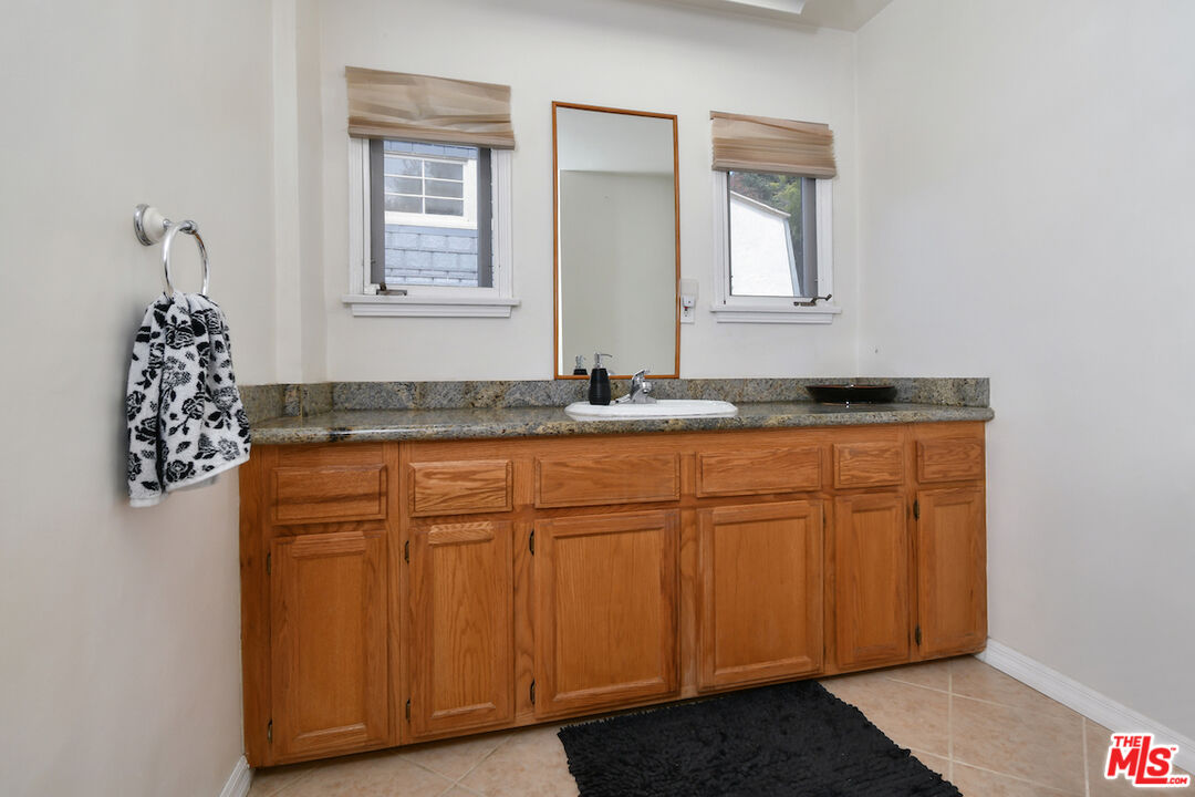 Los Angeles, California, 90077, United States, 3 Bedrooms Bedrooms, ,2 BathroomsBathrooms,Residential,For Sale,1901054