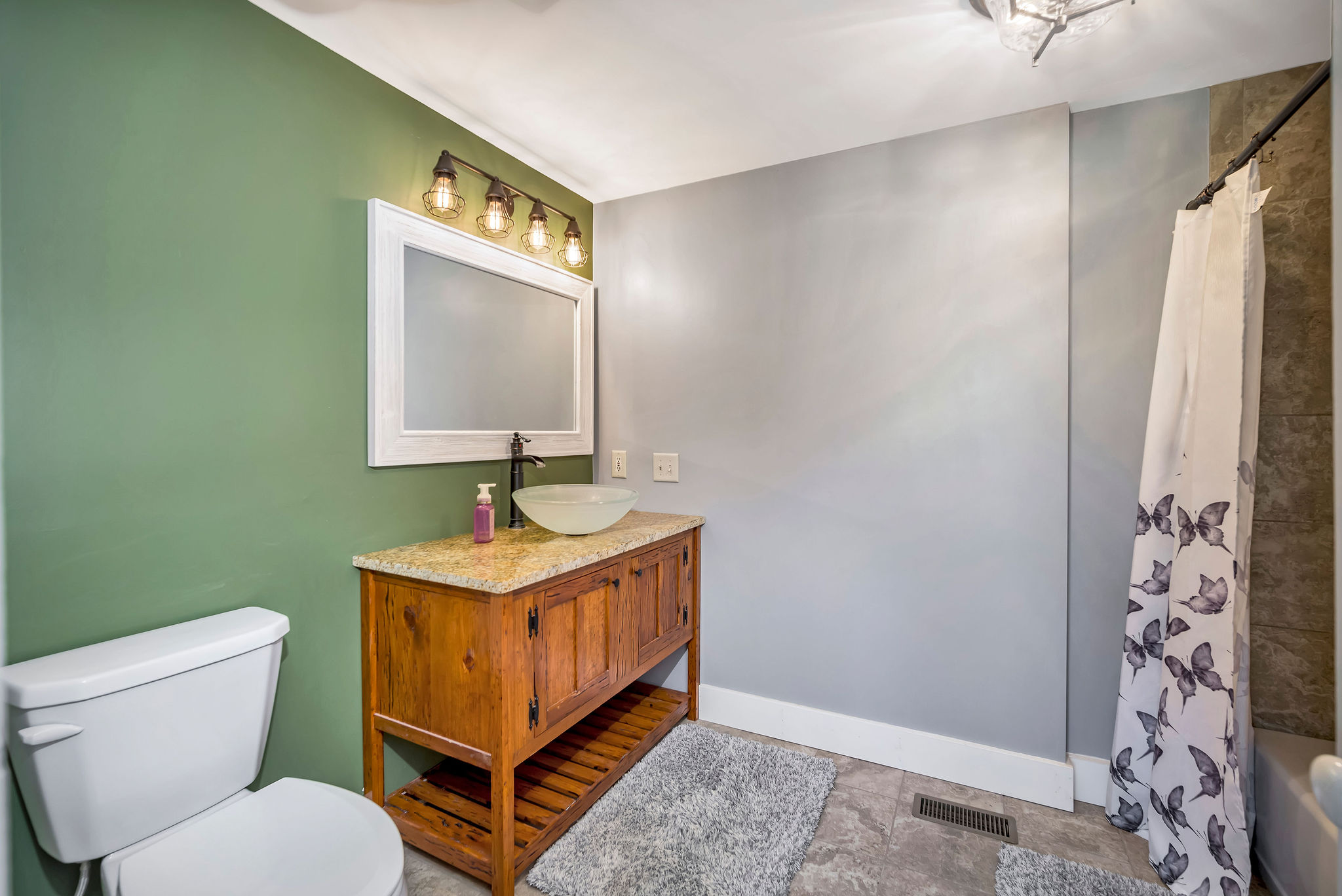 Oxford, Ohio, 45056, United States, 5 Bedrooms Bedrooms, ,4 BathroomsBathrooms,Residential,For Sale,1981733