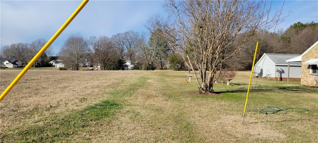 142 Motsinger Drive, Winston-Salem, North Carolina, 27107, United States, 2 Bedrooms Bedrooms, ,1 BathroomBathrooms,Residential,For Sale,142 Motsinger Drive,1623347