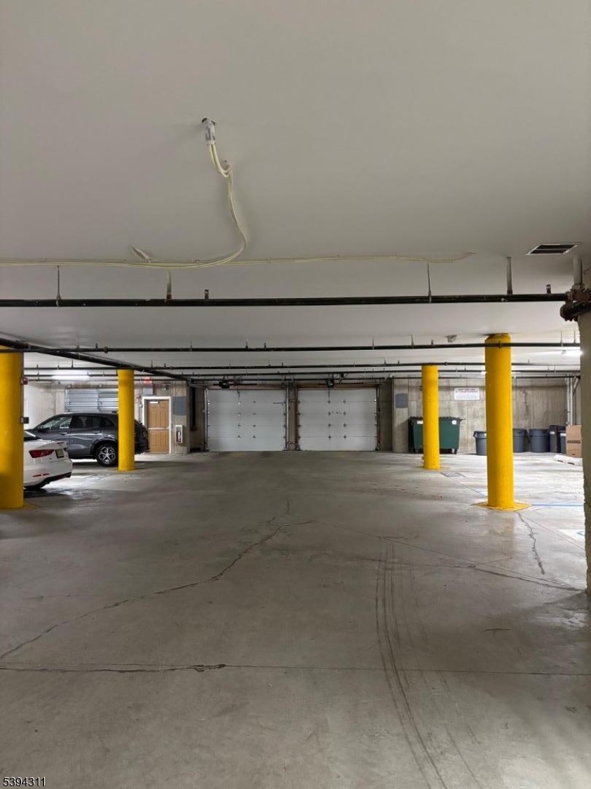 Cedar Grove Twp., New Jersey, 07009, United States, 2 Bedrooms Bedrooms, ,2 BathroomsBathrooms,Residential,For Sale,1989209