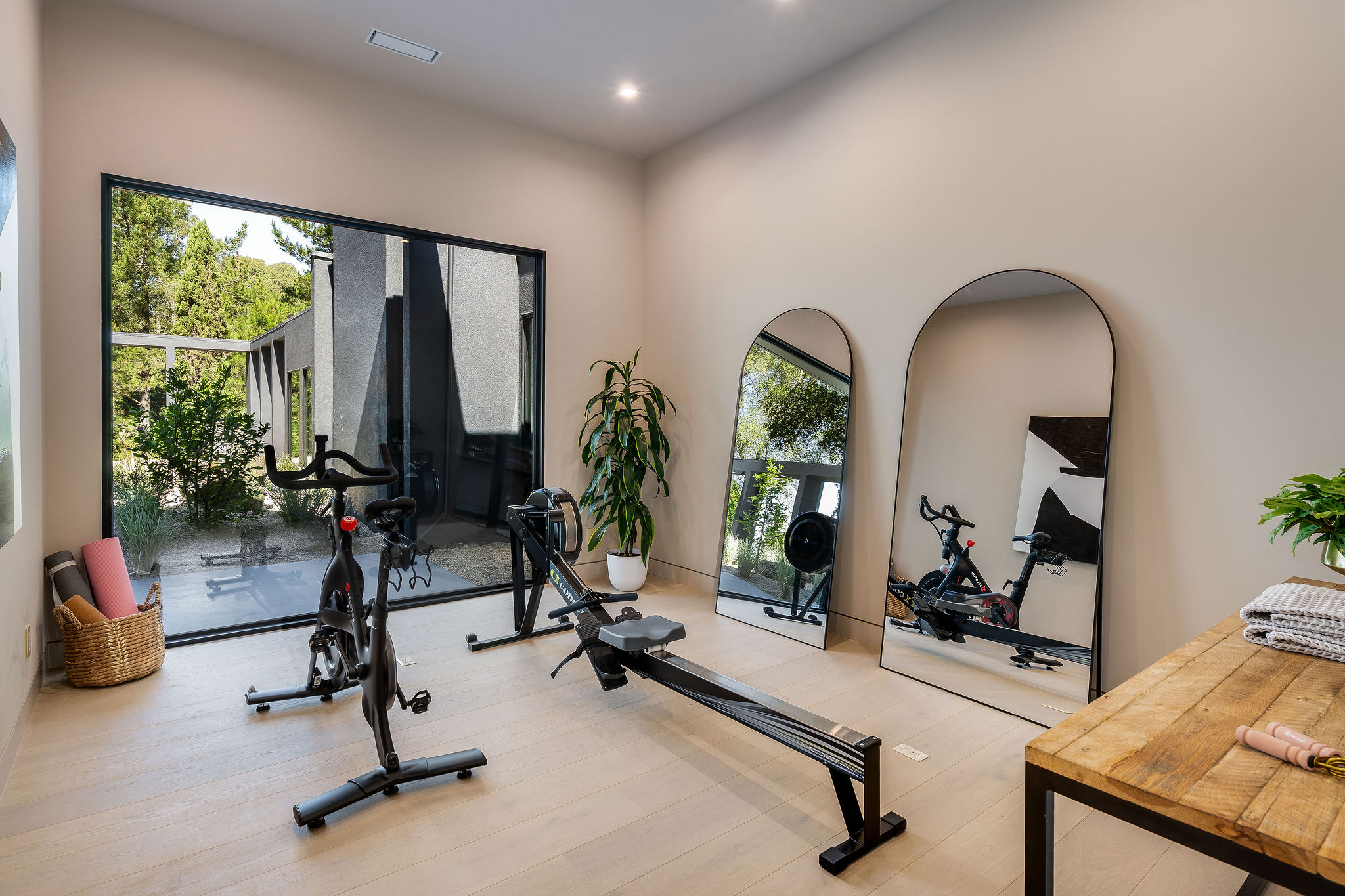  5645 Bacon Road - 物件實景