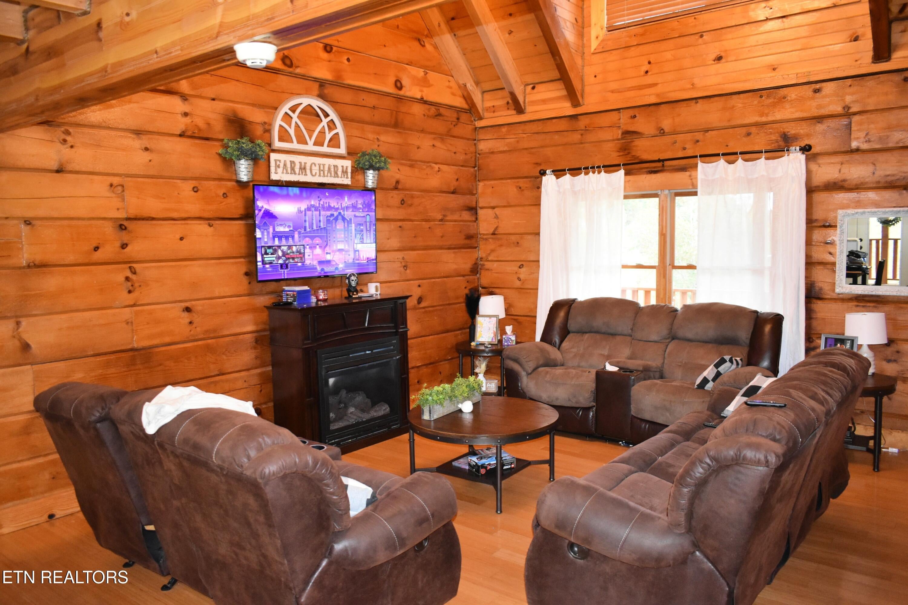 New Tazewell, Tennessee, 37825, United States, 3 Bedrooms Bedrooms, ,3 BathroomsBathrooms,Residential,For Sale,1961424