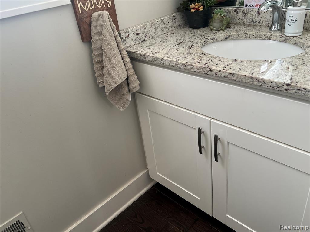 York Township, Michigan, 48176, United States, 4 Bedrooms Bedrooms, ,2 BathroomsBathrooms,Residential,For Sale,1988753