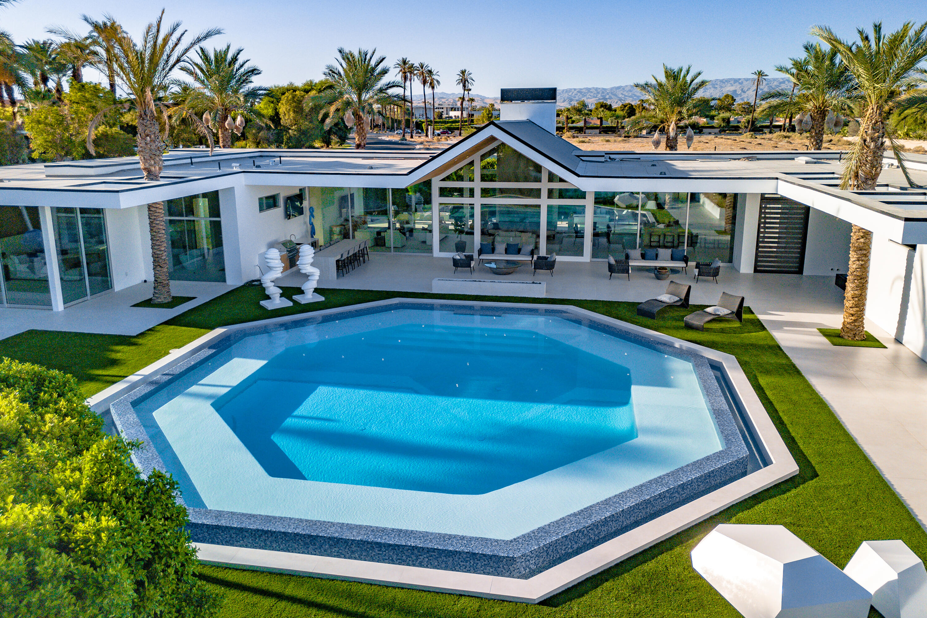 Rancho Mirage, California, 92270, United States, 4 Bedrooms Bedrooms, ,2 BathroomsBathrooms,Residential,For Sale,2000449